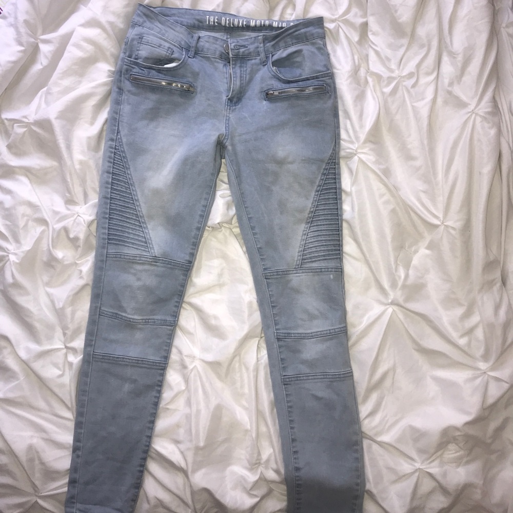 Mid Rise Jeans